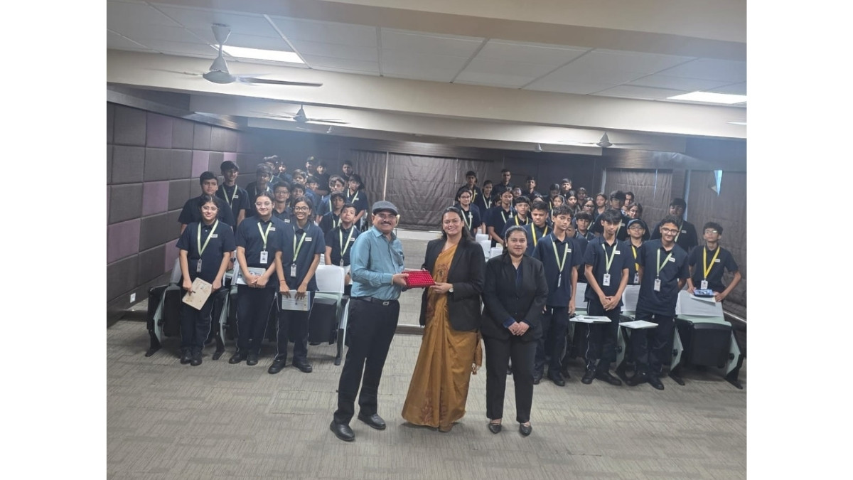 On World Health Day, Dr. Jagdish Sakhiya Educates Teens on Smart Skin Care Habits at G. D. Goenka School