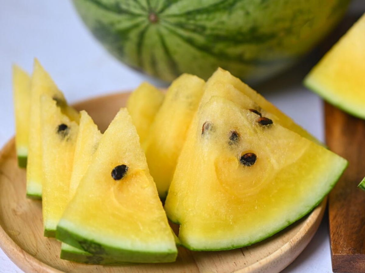 Look for White or Yellow Streaks