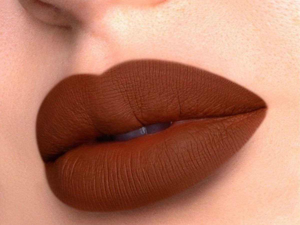 Trendy Brown Lipstick Shade