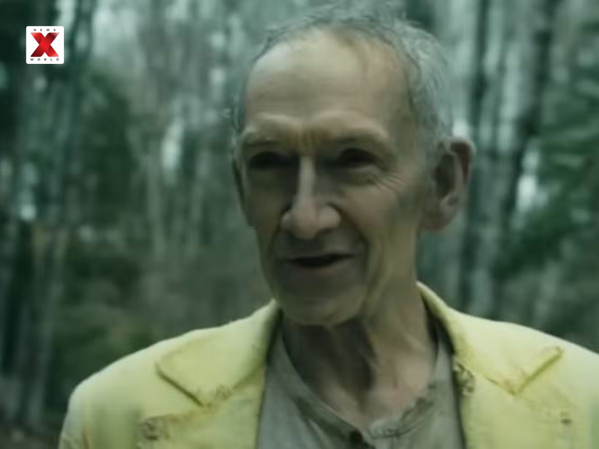 From Season 4 in India: The Man in Yellow Has Powers