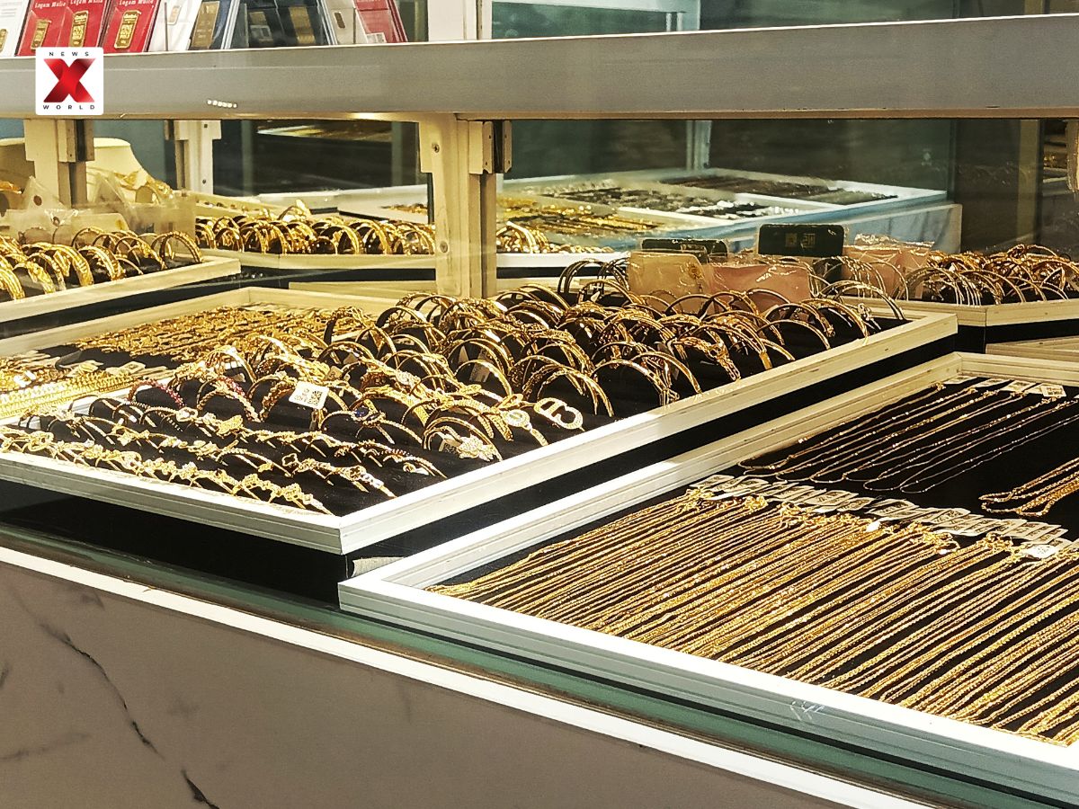 Gold and Silver Rate Today (13 April 2026): Gold Price Drops ₹1,51,457 on MCX, Silver Falls 2.5% as Crude Oil Surges; Check Gold Price in Chennai, Hyderabad, Delhi, Mumbai and Dubai