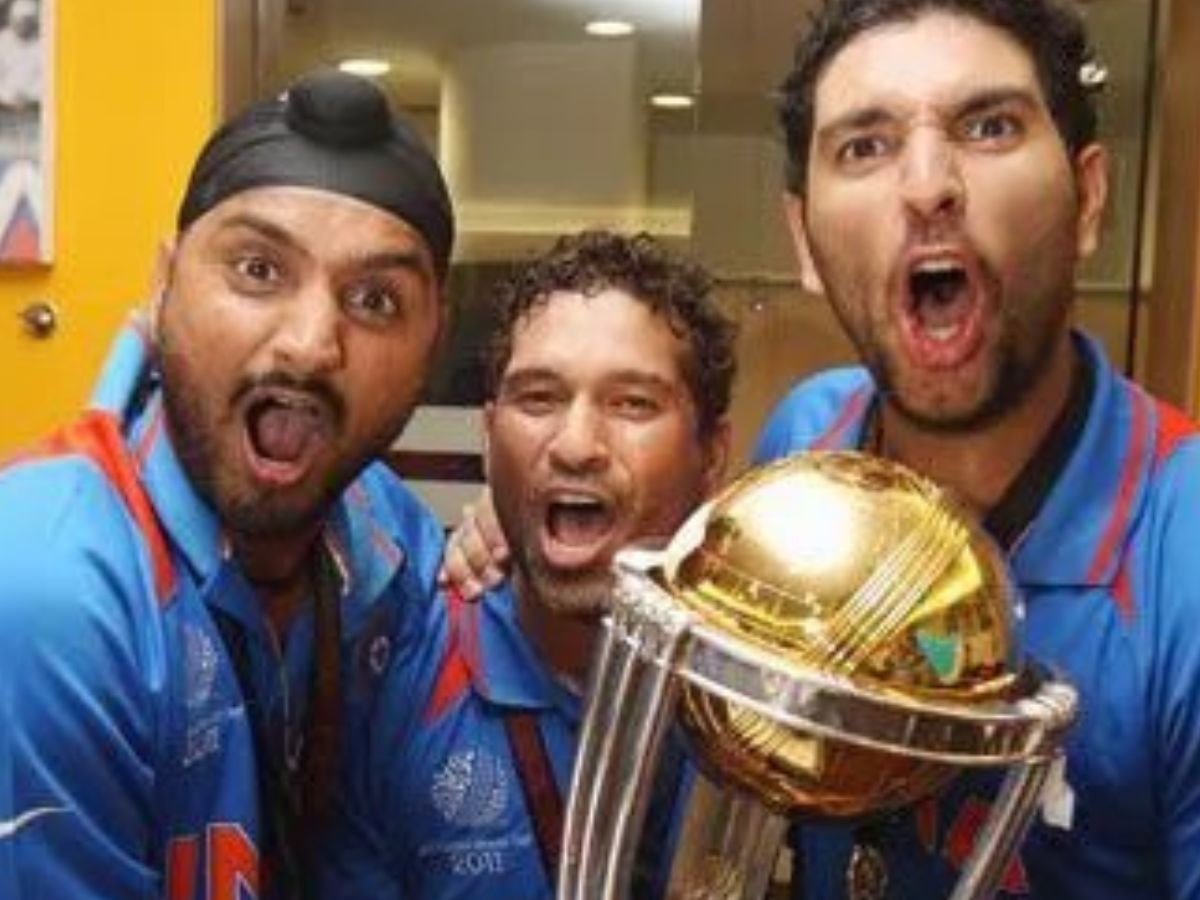Sachin Tendulkar With Yuvraj And Harbhajan