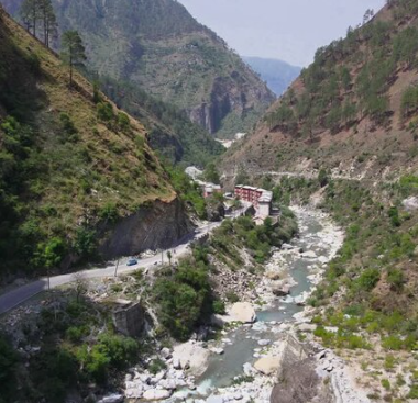 Tirthan valley