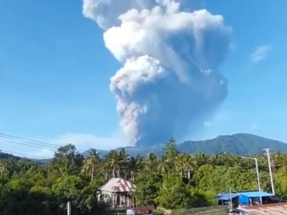 Two People Died Because Of The Sudden Volcano Eruption