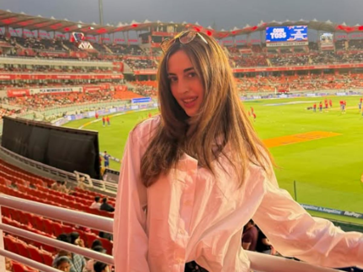 Samreen Kaur IPL 2026 Matches, Samreen Kaur Punjab Kings Stands, Arshdeep Singh IPL Support, Samreen Kaur Cricket Stadium Photos