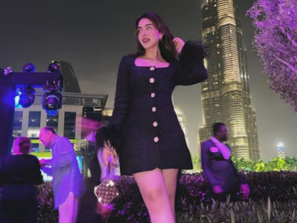 Samreen Kaur Lifestyle, Samreen Kaur Travel Pictures, Samreen Kaur Vacation Photos, Luxury Lifestyle Indian Actress