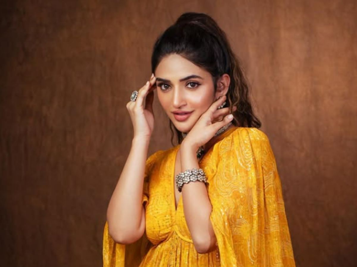 Sreeleela, Instagram Followers, Sreeleela Viral Photos, Sreeleela Social Media