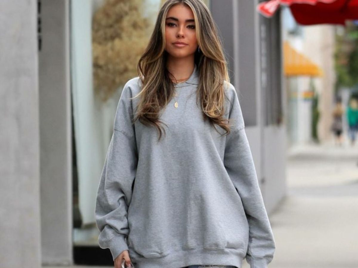 Oversized Sweatshirt Style