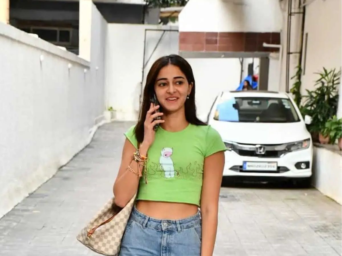 Ananya Panday – Y2K Fashion Look