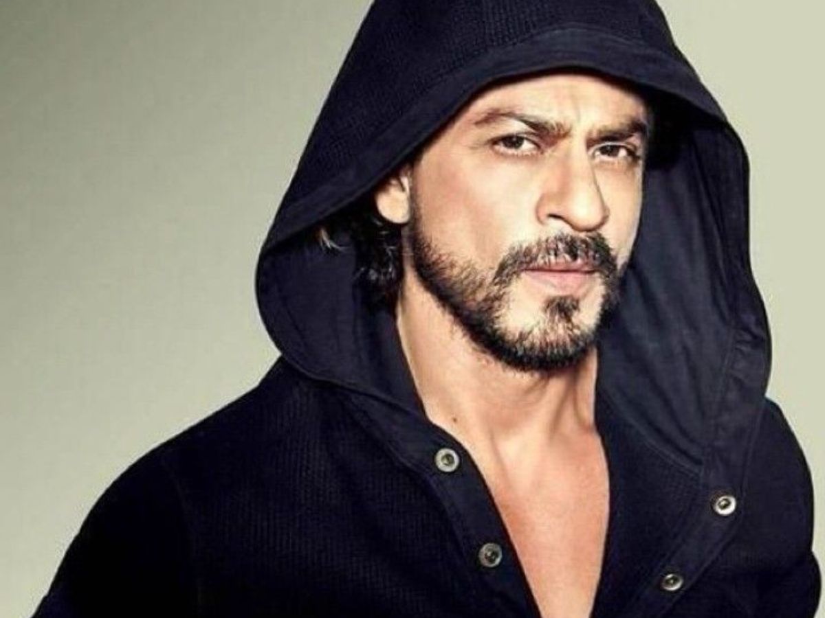 Shah Rukh Khan – Black Hoodie Look