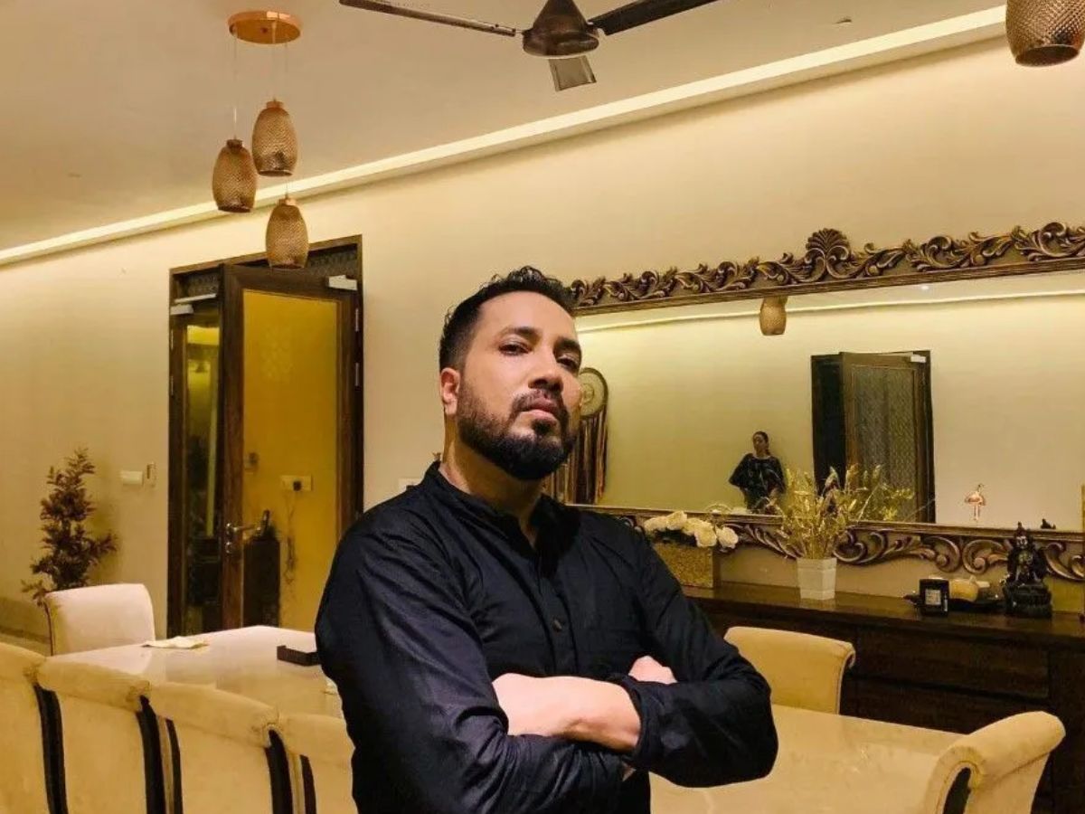 Mika Singh – Luxury Villa in Dubai