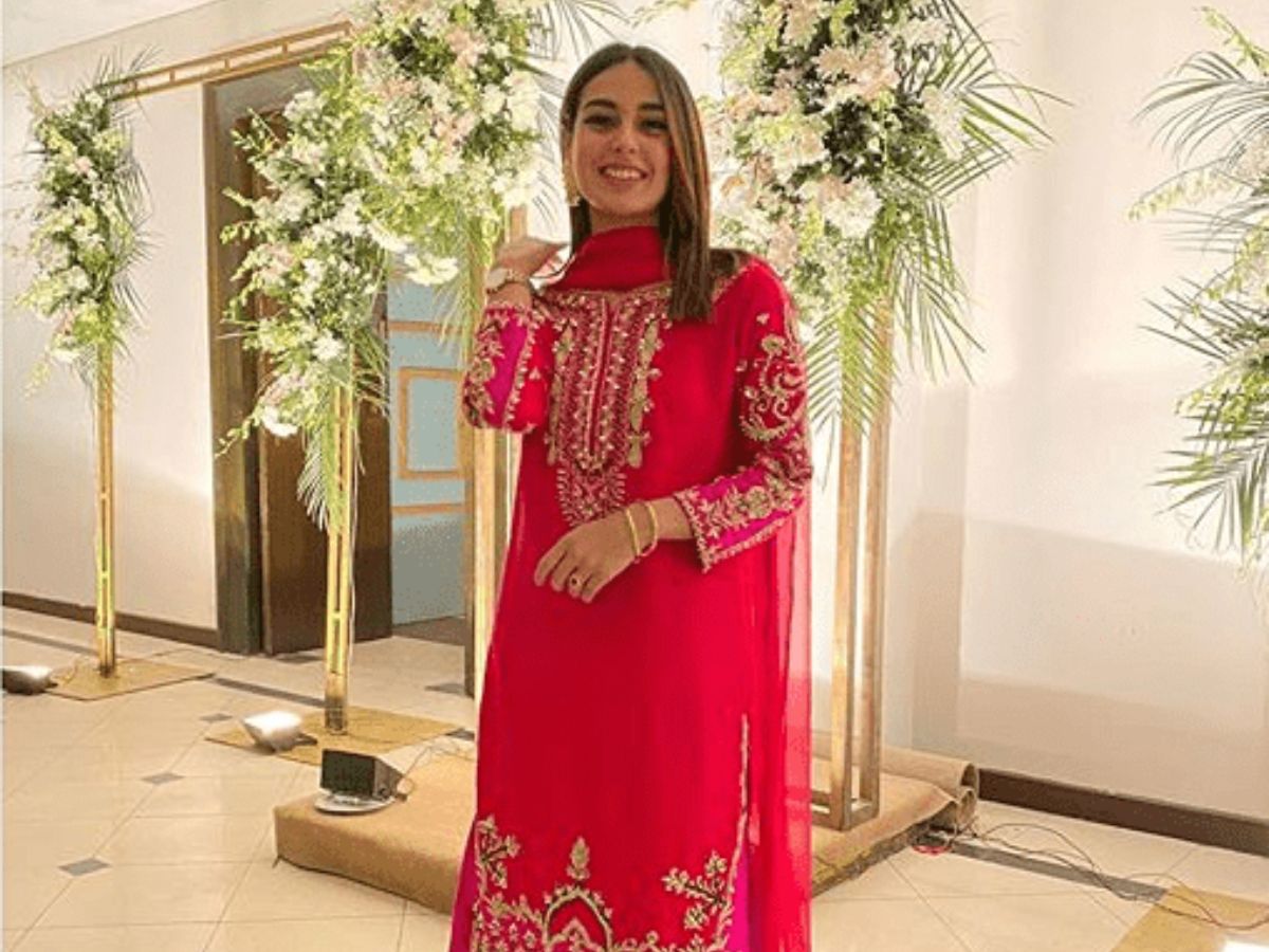 Iqra Aziz - Bright Punjabi Suit