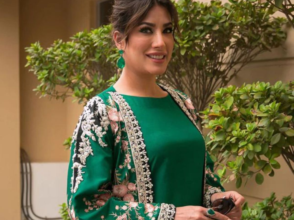 Mehwish Hayat - Glamorous Palazzo Suit