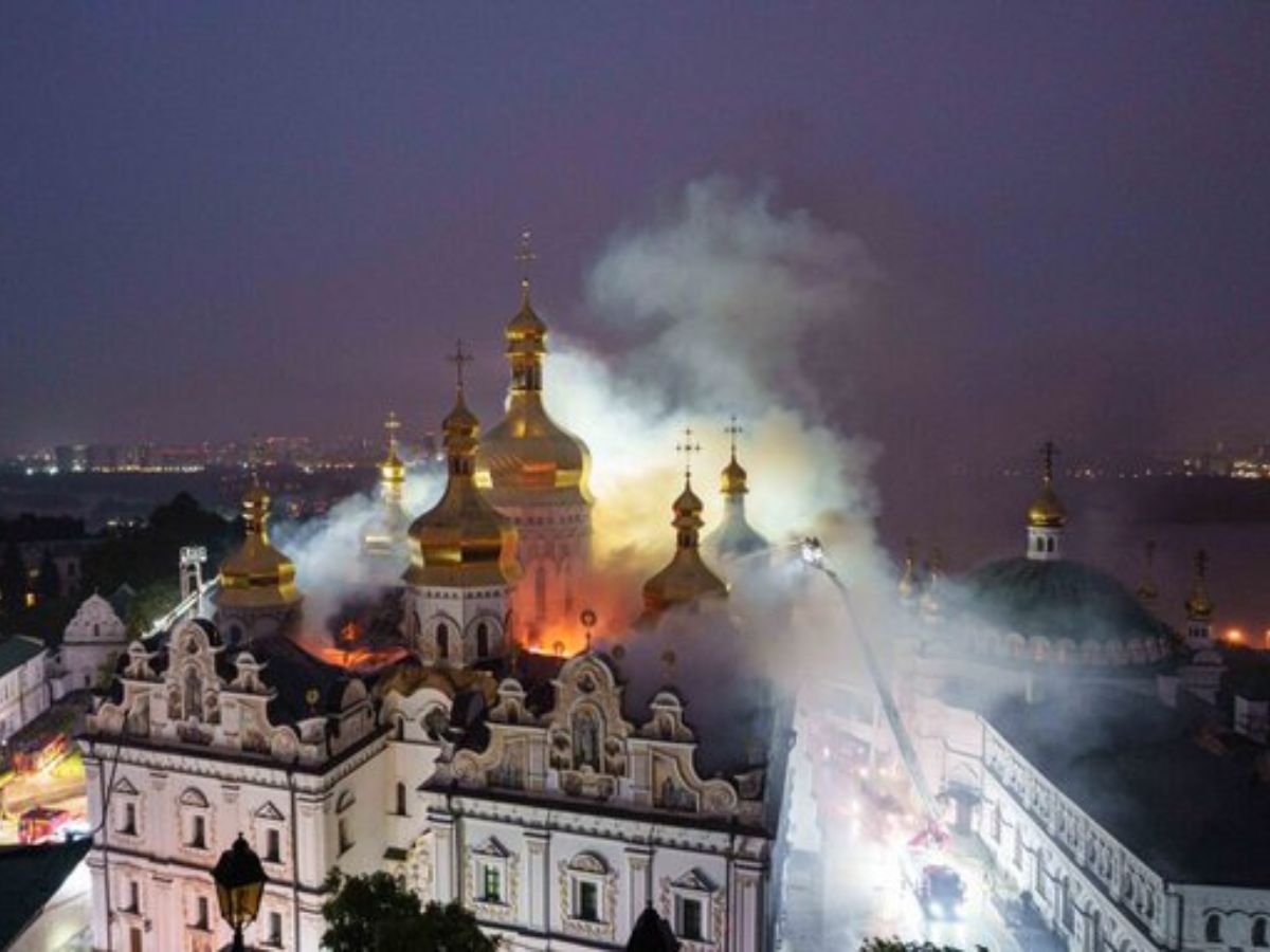 Russian Air Strikes Hit Kyiv Pechersk Lavra Monastery, Kill 11 In Ukraine | Watch