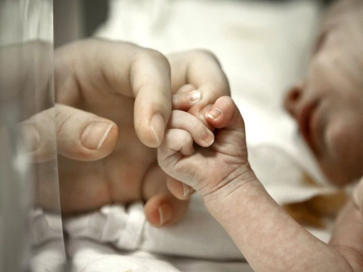 Hyderabad Horror: Mother Dies After Jumping From Sixth Floor With 6-Month-Old Baby; Infant Hospitalised
